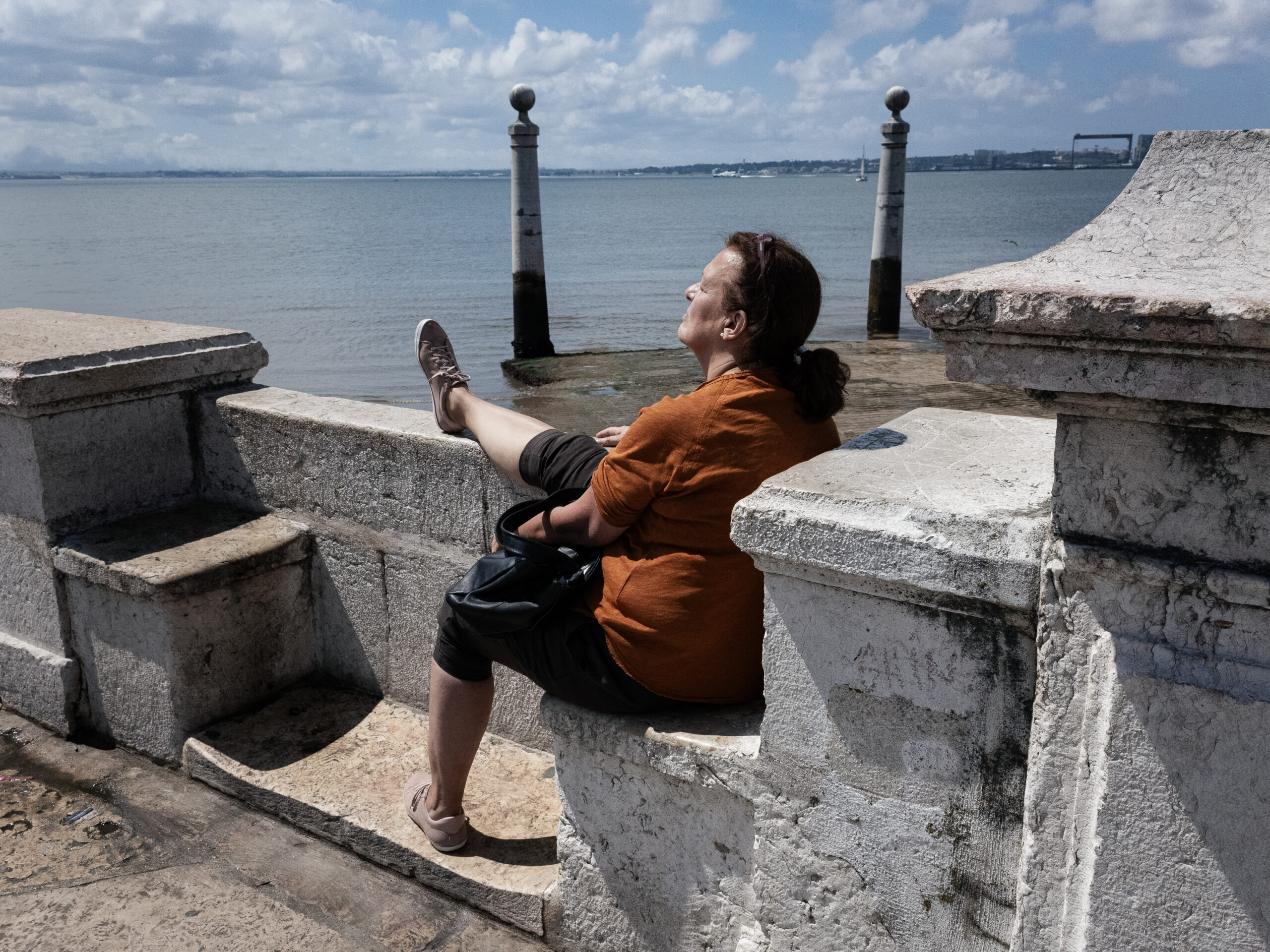 R0004351-lisboa-mujer-edit